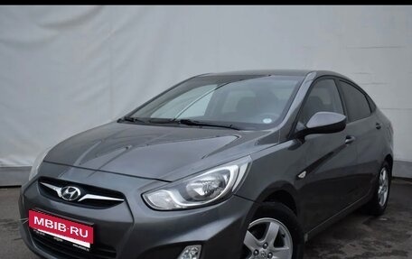 Hyundai Solaris II рестайлинг, 2011 год, 575 000 рублей, 13 фотография
