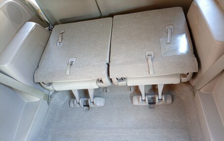 Toyota ISis I, 2010 год, 1 450 000 рублей, 20 фотография