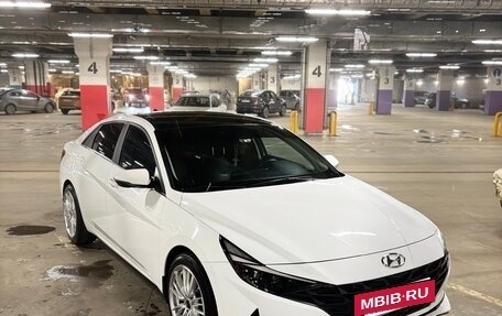 Hyundai Elantra, 2021 год, 2 000 000 рублей, 5 фотография