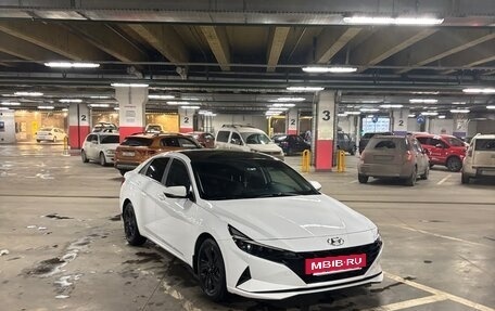 Hyundai Elantra, 2021 год, 2 000 000 рублей, 3 фотография