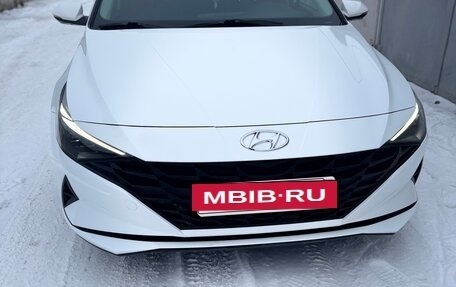 Hyundai Elantra, 2021 год, 2 000 000 рублей, 4 фотография
