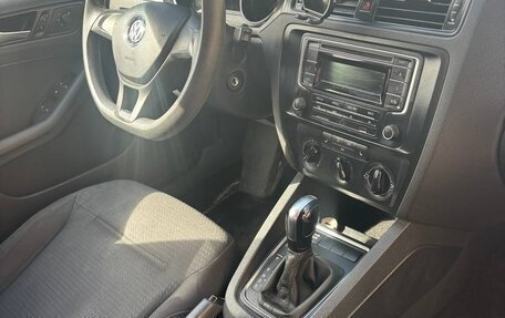 Volkswagen Jetta VI, 2015 год, 980 000 рублей, 11 фотография