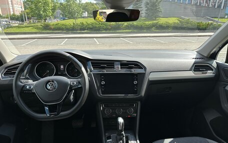 Volkswagen Tiguan II, 2019 год, 2 350 000 рублей, 13 фотография
