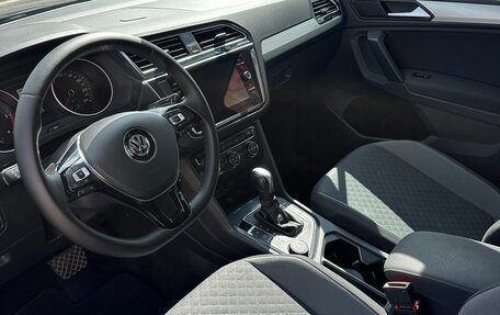 Volkswagen Tiguan II, 2019 год, 2 350 000 рублей, 10 фотография