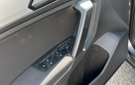 Volkswagen Tiguan II, 2019 год, 2 350 000 рублей, 11 фотография