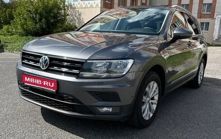 Volkswagen Tiguan II, 2019 год, 2 350 000 рублей, 2 фотография