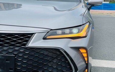 Toyota Avalon, 2022 год, 2 965 000 рублей, 10 фотография