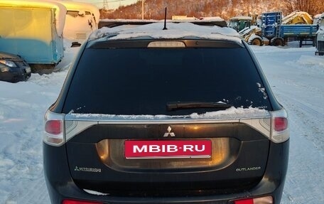 Mitsubishi Outlander III рестайлинг 3, 2014 год, 1 530 000 рублей, 4 фотография