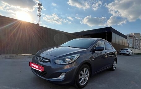 Hyundai Solaris II рестайлинг, 2012 год, 850 000 рублей, 6 фотография