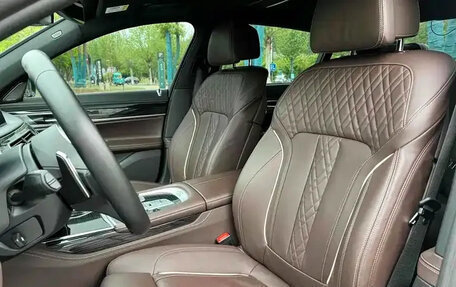 BMW 7 серия, 2021 год, 5 500 025 рублей, 17 фотография