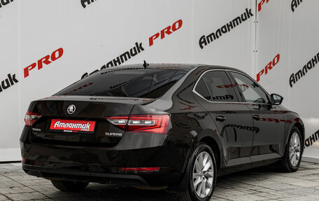 Skoda Superb III рестайлинг, 2019 год, 1 760 000 рублей, 6 фотография