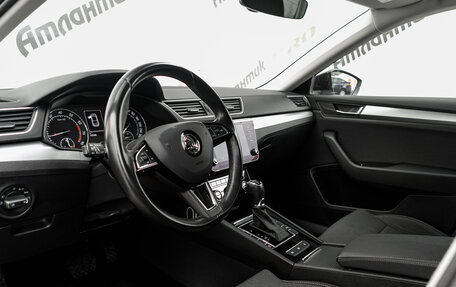 Skoda Superb III рестайлинг, 2019 год, 1 760 000 рублей, 9 фотография