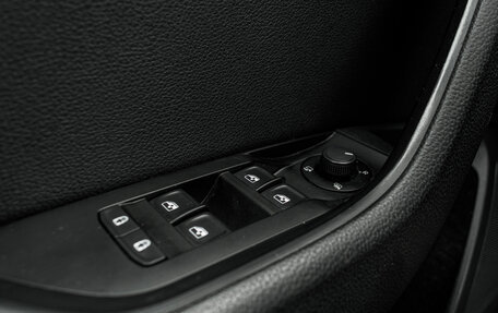 Skoda Superb III рестайлинг, 2019 год, 1 760 000 рублей, 19 фотография