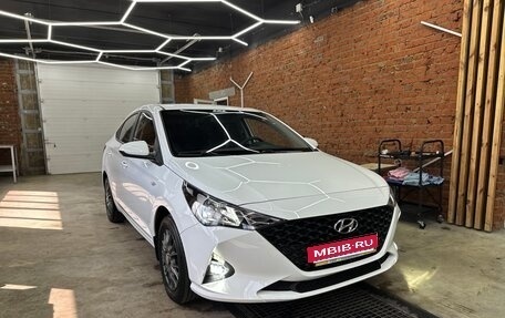 Hyundai Solaris II рестайлинг, 2020 год, 1 700 000 рублей, 1 фотография