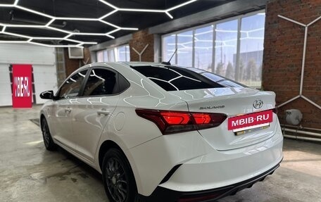 Hyundai Solaris II рестайлинг, 2020 год, 1 700 000 рублей, 4 фотография