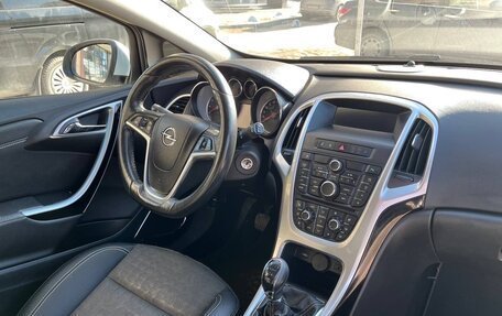 Opel Astra J, 2013 год, 890 000 рублей, 11 фотография