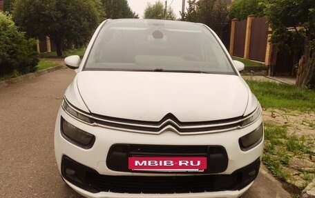 Citroen C4 Picasso II рестайлинг, 2017 год, 1 200 000 рублей, 2 фотография