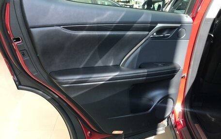 Lexus RX IV рестайлинг, 2019 год, 5 700 000 рублей, 3 фотография