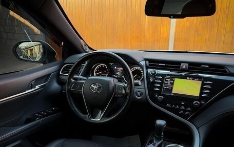 Toyota Camry, 2022 год, 2 650 000 рублей, 9 фотография