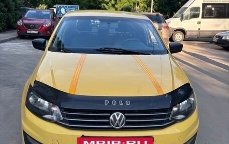 Volkswagen Polo VI (EU Market), 2018 год, 450 000 рублей, 2 фотография