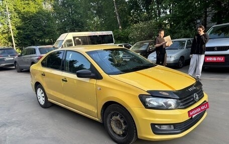 Volkswagen Polo VI (EU Market), 2018 год, 450 000 рублей, 11 фотография