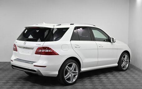 Mercedes-Benz M-Класс, 2015 год, 2 519 000 рублей, 3 фотография