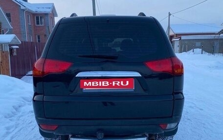 Mitsubishi Pajero Sport II рестайлинг, 2012 год, 1 950 000 рублей, 3 фотография