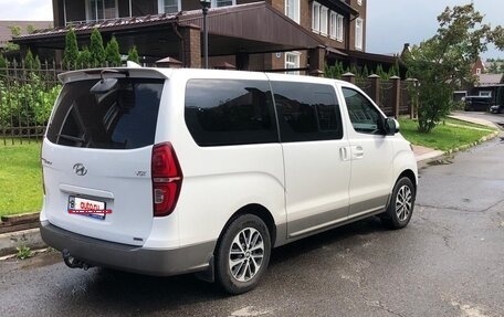 Hyundai Grand Starex Grand Starex I рестайлинг 2, 2018 год, 3 300 000 рублей, 4 фотография