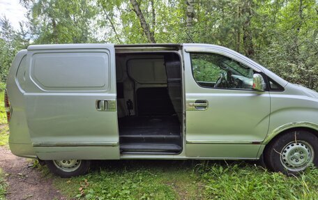 Hyundai Grand Starex Grand Starex I рестайлинг 2, 2008 год, 835 000 рублей, 12 фотография