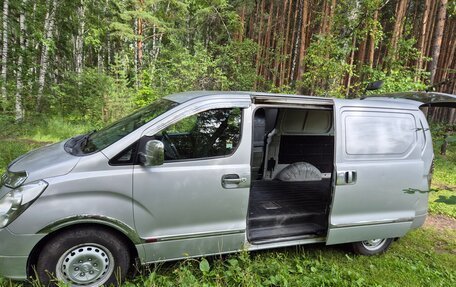 Hyundai Grand Starex Grand Starex I рестайлинг 2, 2008 год, 835 000 рублей, 14 фотография