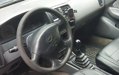 Nissan Almera, 1998 год, 210 000 рублей, 3 фотография