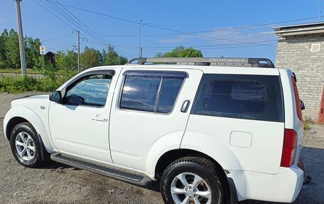 Nissan Pathfinder, 2008 год, 800 000 рублей, 17 фотография