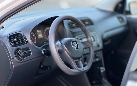 Volkswagen Polo VI (EU Market), 2019 год, 1 100 000 рублей, 11 фотография
