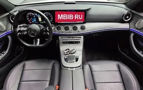 Mercedes-Benz E-Класс, 2021 год, 4 100 000 рублей, 5 фотография