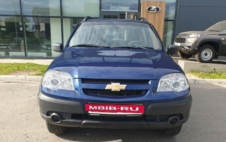 Chevrolet Niva I рестайлинг, 2018 год, 808 000 рублей, 2 фотография