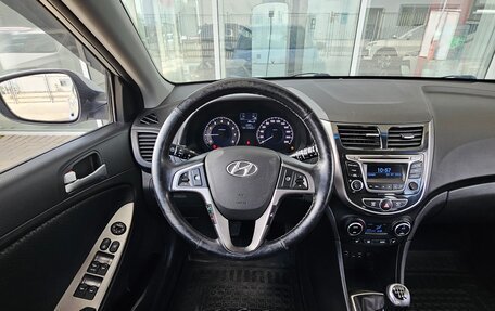 Hyundai Solaris II рестайлинг, 2016 год, 850 000 рублей, 6 фотография
