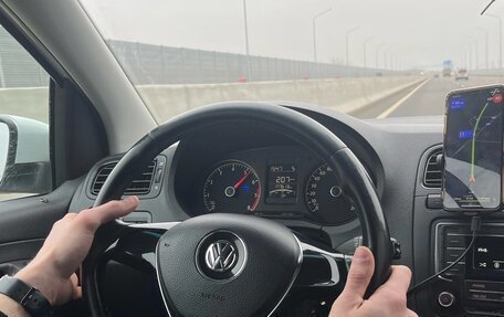 Volkswagen Polo VI (EU Market), 2017 год, 750 000 рублей, 4 фотография