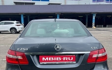 Mercedes-Benz E-Класс, 2010 год, 1 400 000 рублей, 3 фотография