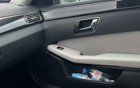 Mercedes-Benz E-Класс, 2010 год, 1 400 000 рублей, 13 фотография