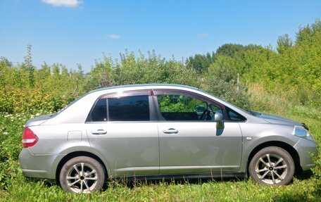Nissan Tiida, 2004 год, 450 000 рублей, 3 фотография