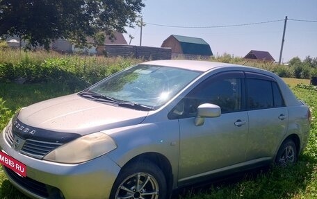 Nissan Tiida, 2004 год, 450 000 рублей, 4 фотография
