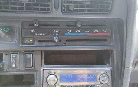 Toyota HiAce H100, 1996 год, 530 000 рублей, 11 фотография