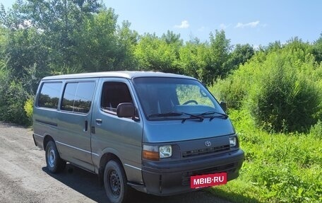Toyota HiAce H100, 1996 год, 530 000 рублей, 7 фотография