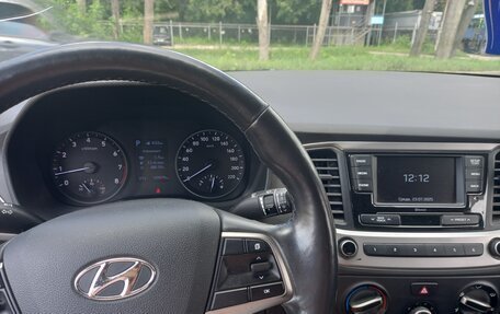 Hyundai Solaris II рестайлинг, 2017 год, 1 050 000 рублей, 13 фотография