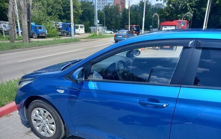 Hyundai Solaris II рестайлинг, 2017 год, 1 050 000 рублей, 6 фотография