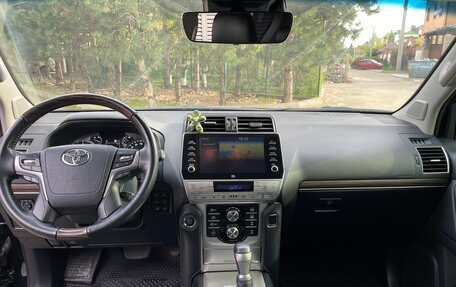Toyota Land Cruiser Prado 150 рестайлинг 2, 2022 год, 3 500 000 рублей, 17 фотография