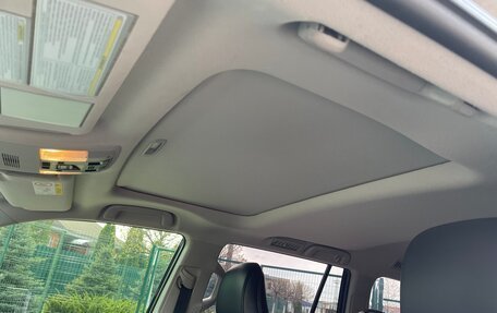 Toyota Land Cruiser Prado 150 рестайлинг 2, 2022 год, 3 500 000 рублей, 15 фотография