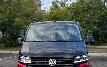 Volkswagen Multivan T6 рестайлинг, 2020 год, 5 500 000 рублей, 3 фотография