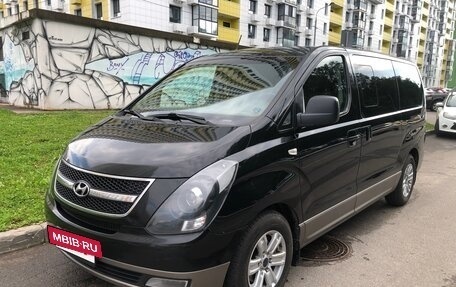 Hyundai H-1 II рестайлинг, 2012 год, 2 000 000 рублей, 8 фотография
