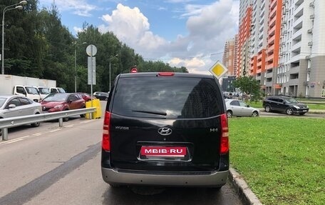 Hyundai H-1 II рестайлинг, 2012 год, 2 000 000 рублей, 5 фотография